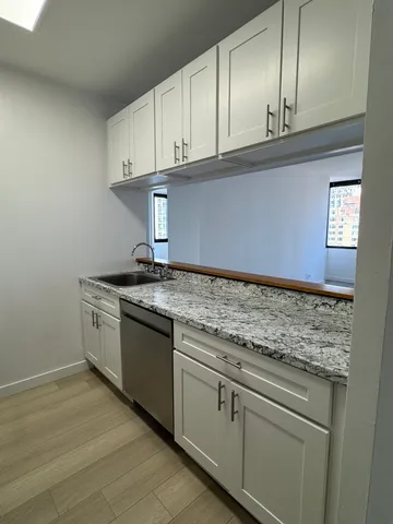 $5,995 | 377 Rector Place, Unit 17D | Battery Park City