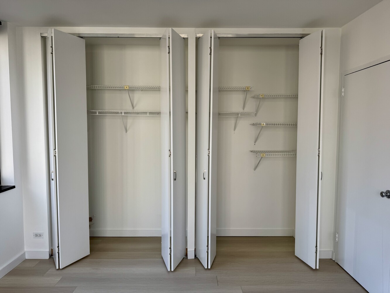 377 Rector Place, Unit 17D Manhattan, NY 10280 - Photo 6 of 15 a view of an empty room