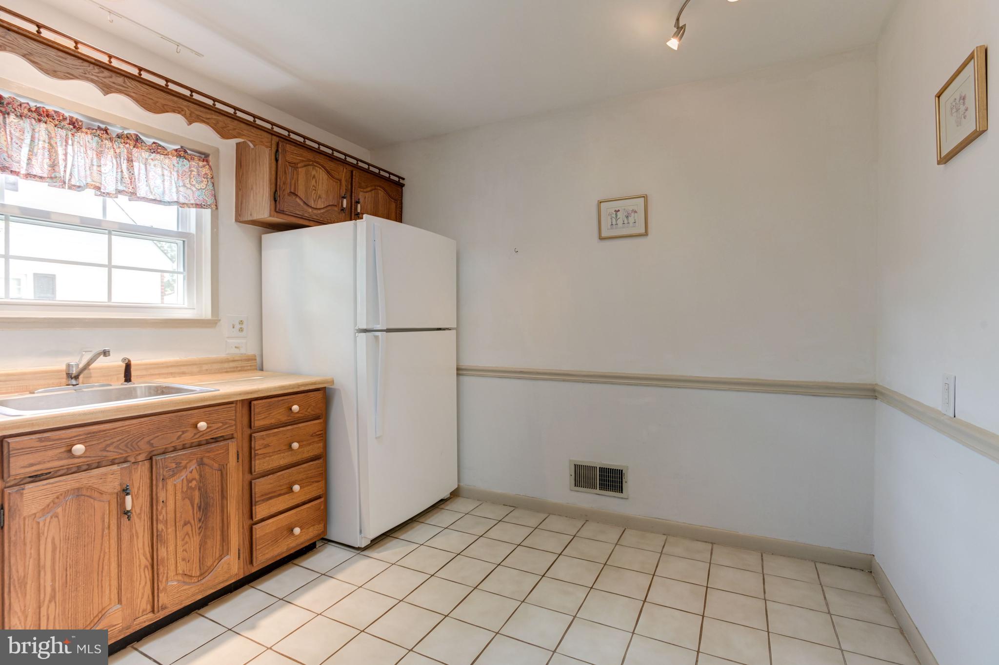 1319 Middleford Road Catonsville, MD 21228 - Photo 12 of 34 Kitchen