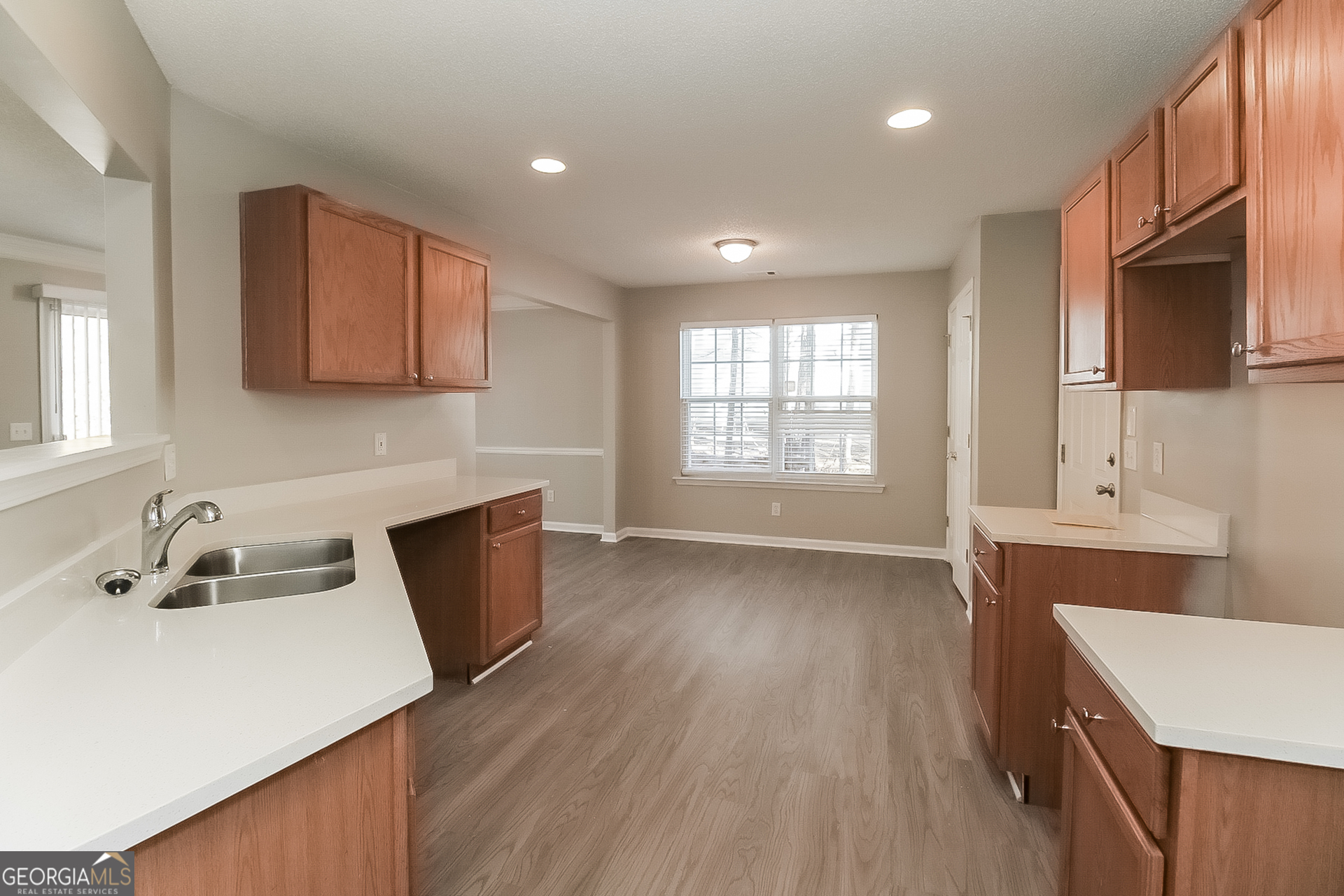 3027 Sable Run Road Atlanta, GA 30349 - Photo 5 of 16