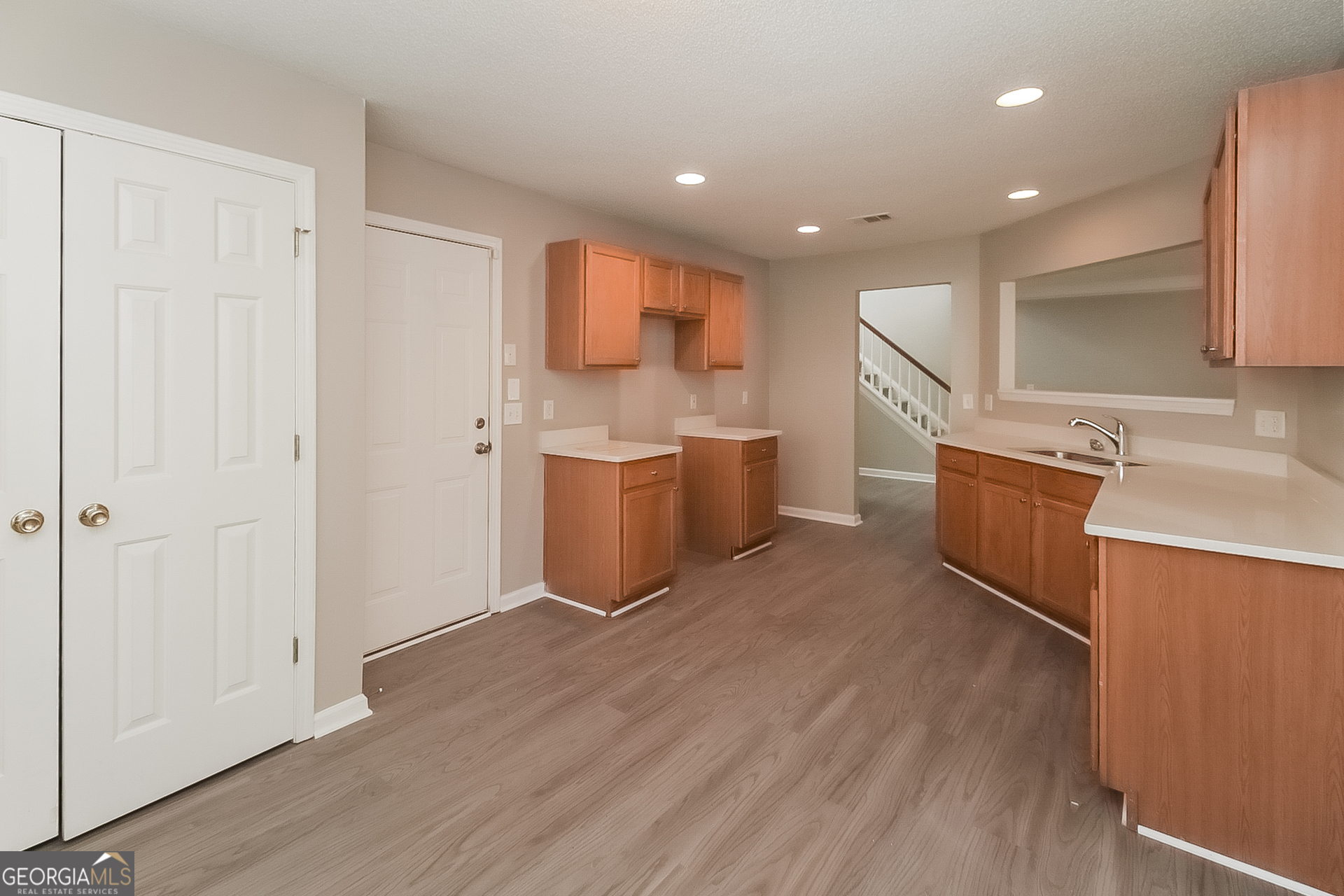 3027 Sable Run Road Atlanta, GA 30349 - Photo 7 of 16