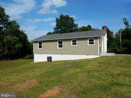 15620 Oakland Road Reva, VA 22735 - Photo 21 of 26 Exterior (Rear)