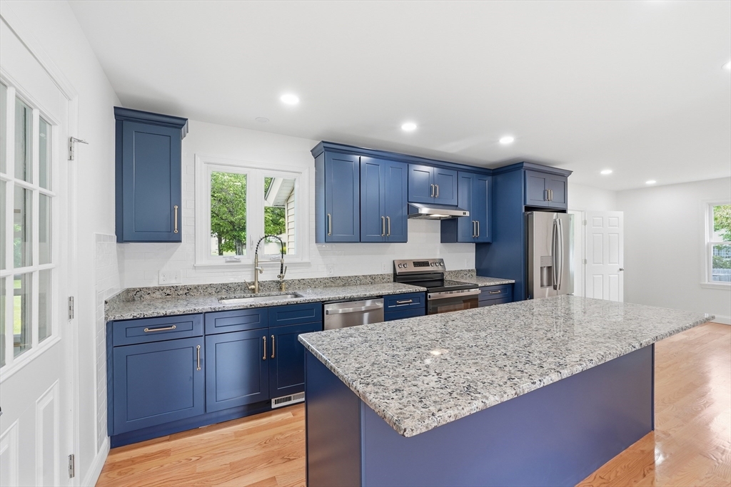 48 Old Boston Road Wilbraham, MA 01095 - Photo 4 of 26