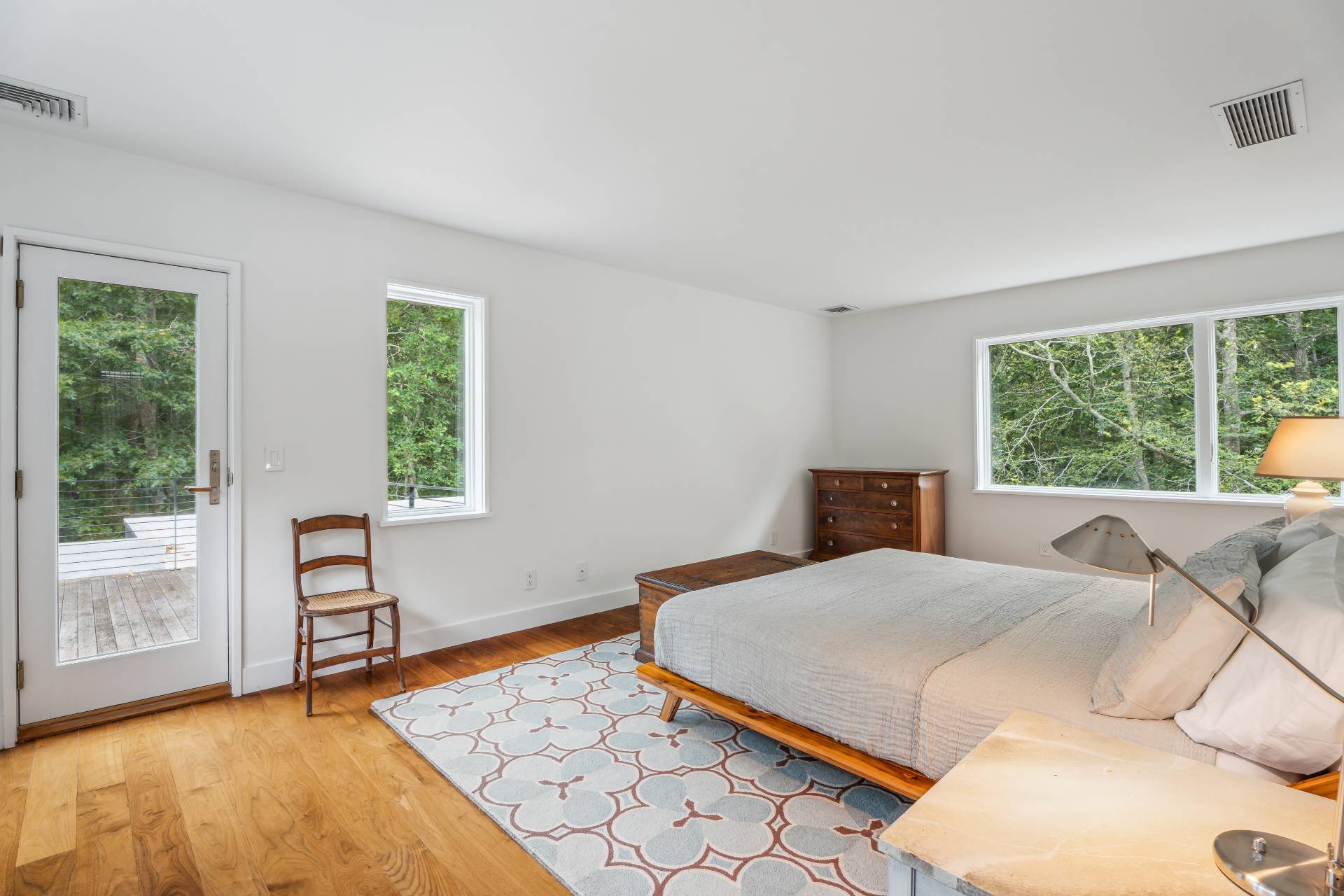 14 Randall Road Southampton, NY 11968 - Photo 19 of 30 Gallery Image 19