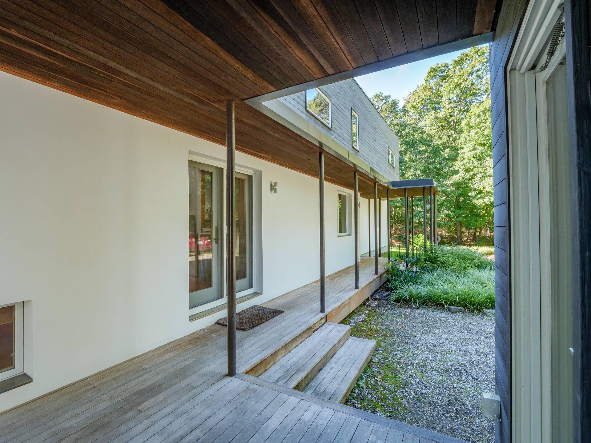 14 Randall Road Southampton, NY 11968 - Photo 8 of 30 Gallery Image 8