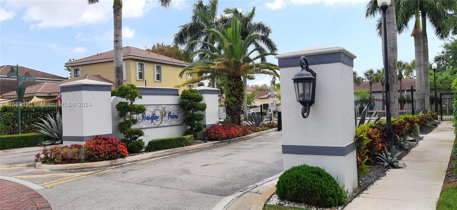 1032 Northeast 40th Road Homestead, FL 33033 - Photo 2 of 16 Gallery Image 2