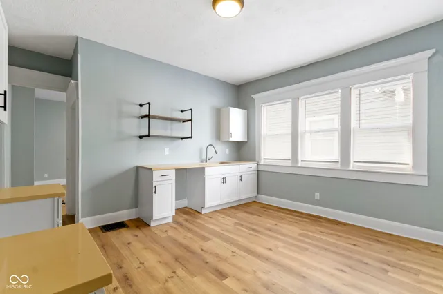 $160,000 | 19 Parkview Avenue, Indianapolis, IN 46201