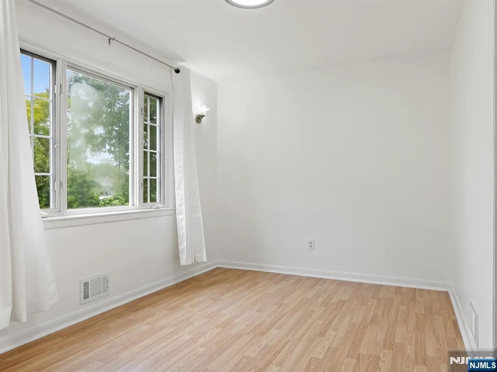 168 County Road Cresskill, NJ 07626 - Photo 19 of 26