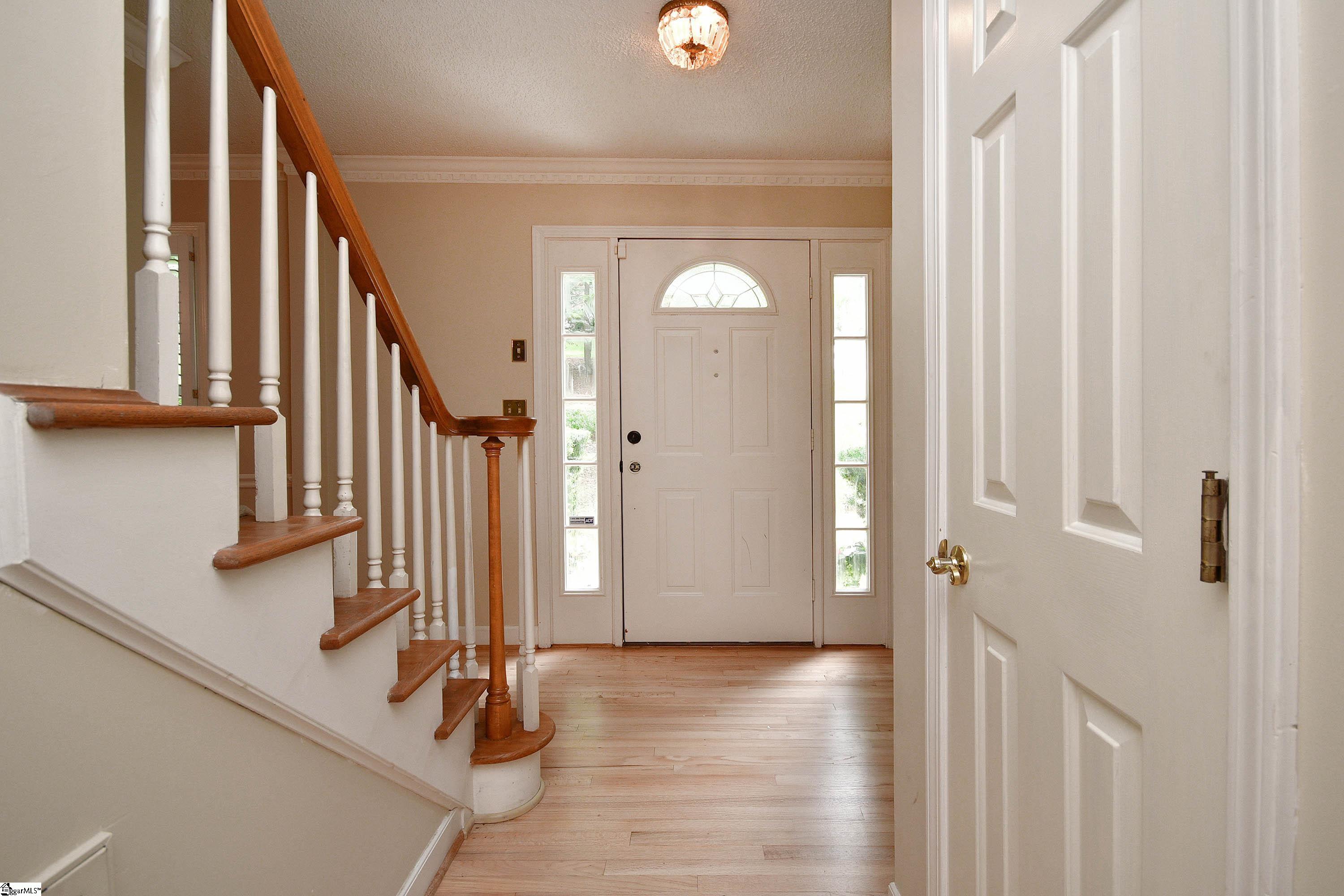204 Old Forest Road Easley, SC 29640 - Photo 6 of 36