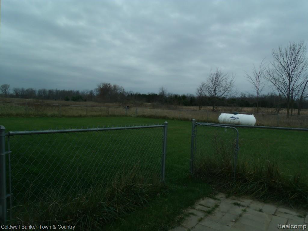 3148 Tyrell Road Owosso, MI 48867 - Photo 10 of 31 GEDC1156.jpg
