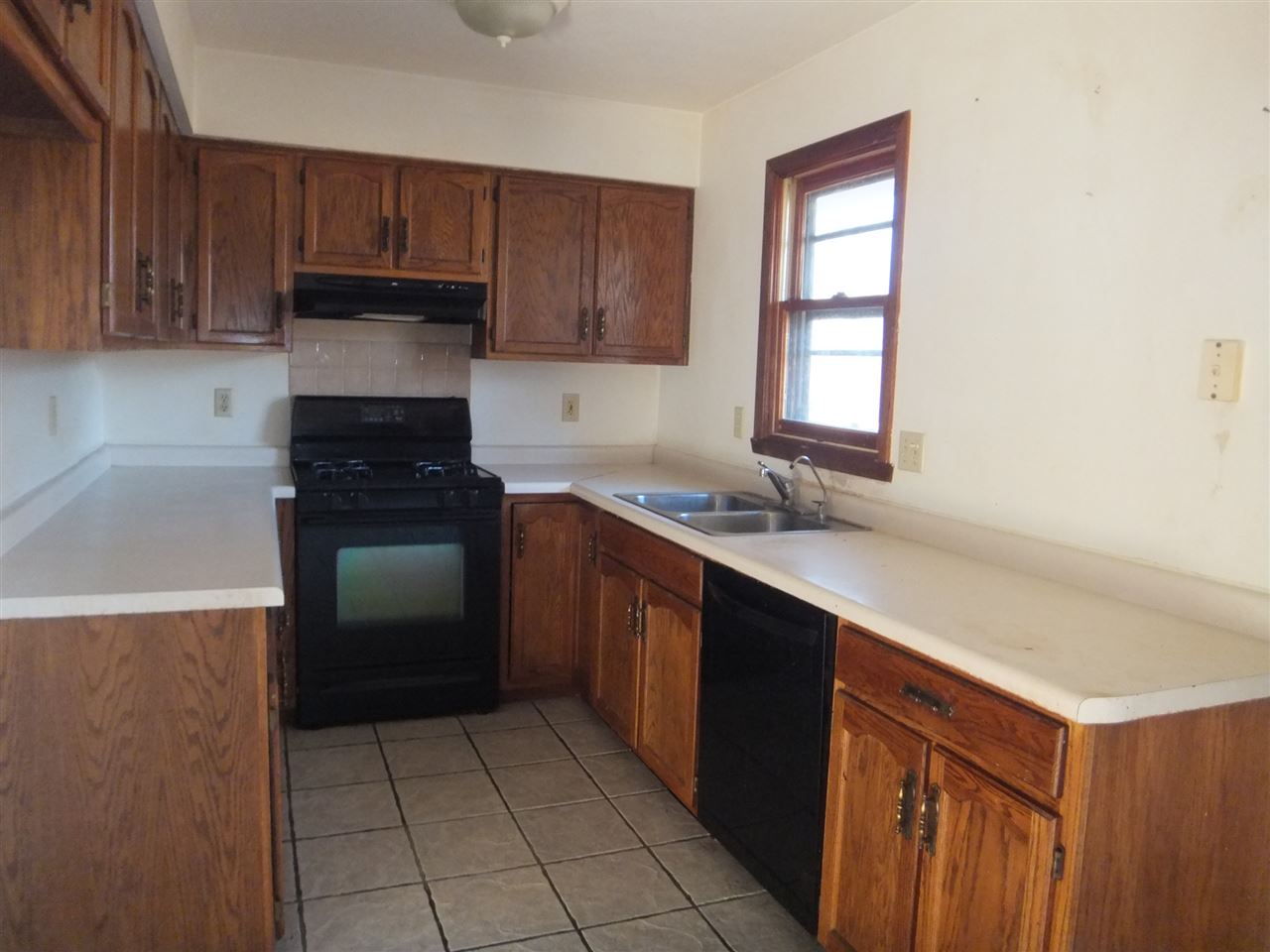 6102 Walnut Grove Road Loves Park, IL 61111 - Photo 11 of 21 Gallery Image 11