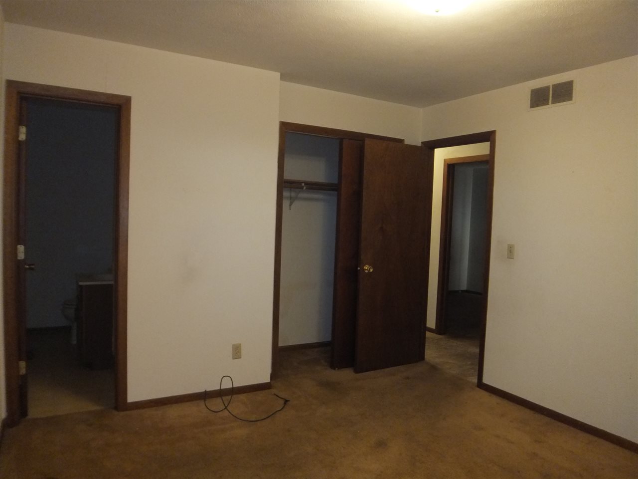 6102 Walnut Grove Road Loves Park, IL 61111 - Photo 14 of 21 Gallery Image 14
