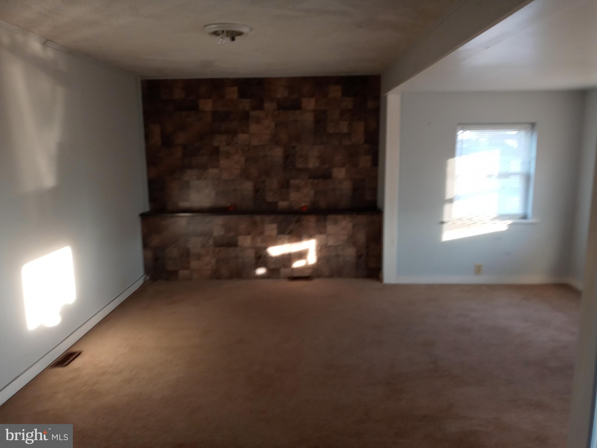 240 Kline Road Stevens, PA 17578 - Photo 2 of 10 Living Room