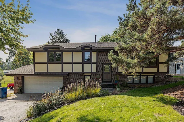 $399,000 | 2391 7th Street Northwest, New Brighton, MN 55112