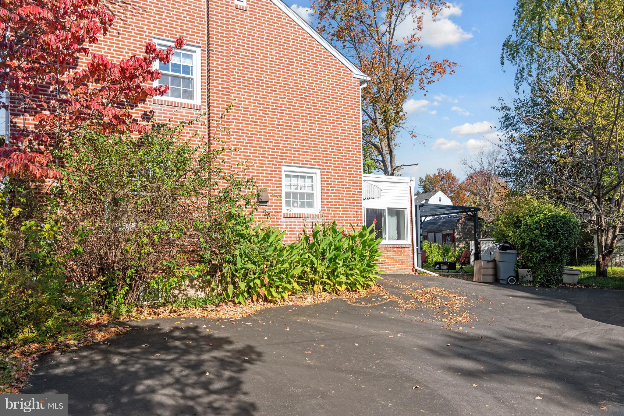 307 Derwyn Road Lansdowne, PA 19050 - Photo 3 of 33 Side Parking - 2 spots