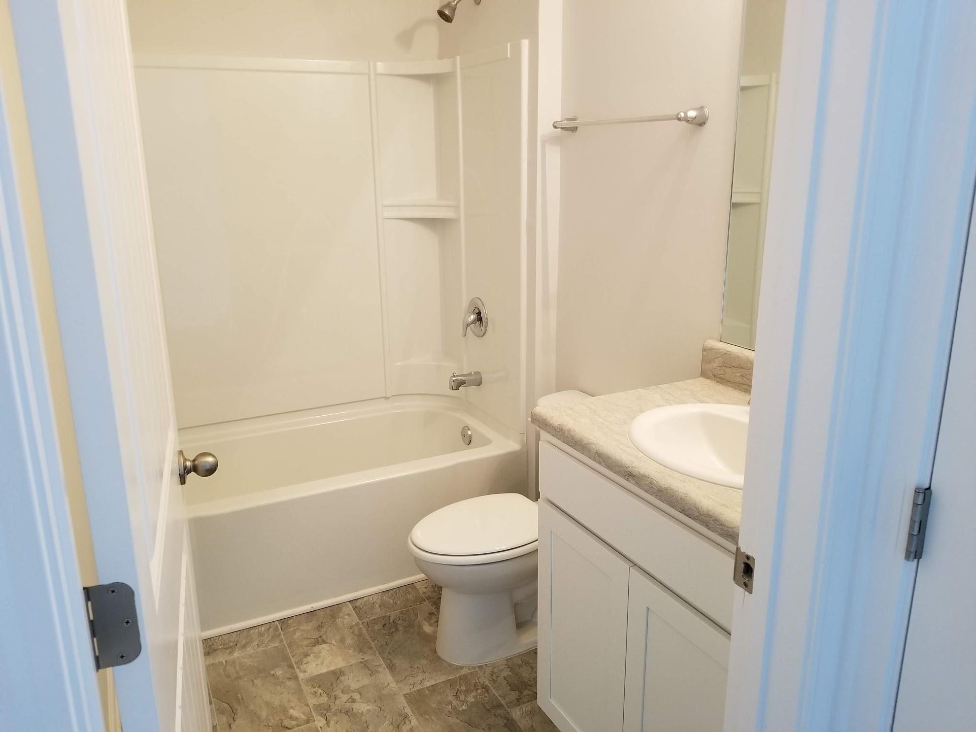9006 Fenton Road Lebanon, TN 37087 - Photo 10 of 20 Second Bathroom