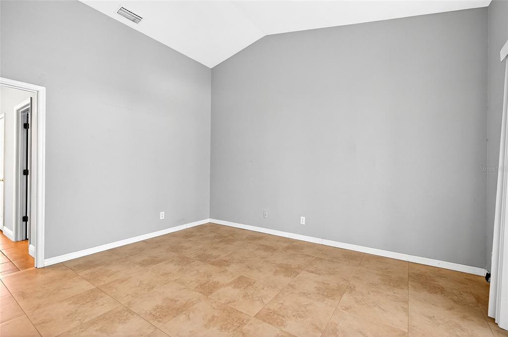 7839 Southwest 63rd Ave Road Ocala, FL 34476 - Photo 14 of 41 a view of an empty room