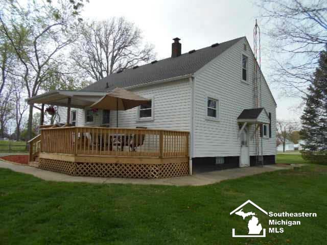 6617 West Dunbar Road Monroe, MI 48161 - Photo 28 of 36 21145739-27.JPG