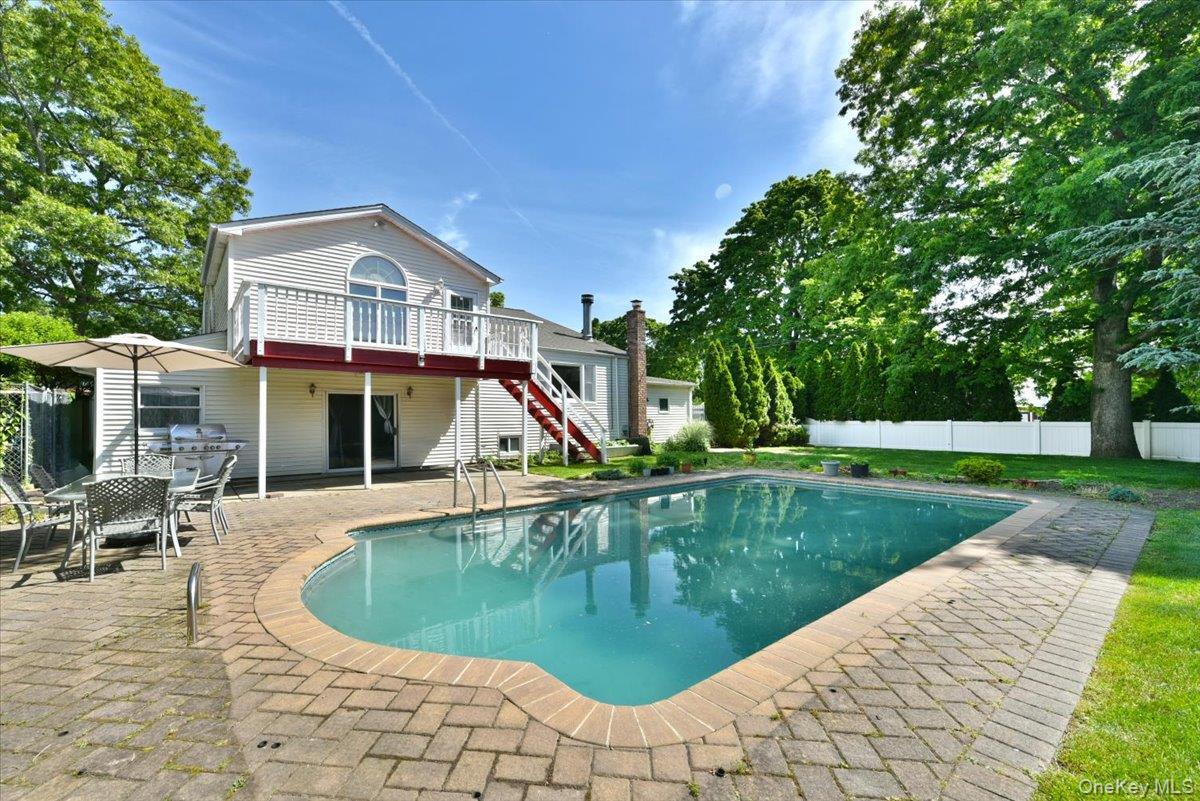 22 Chatham Road Commack, NY 11725 - Photo 35 of 37