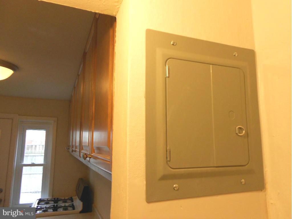 2811 16th Road South, Unit 2811A Arlington, VA 22204 - Photo 15 of 30 New breaker box in pantry.