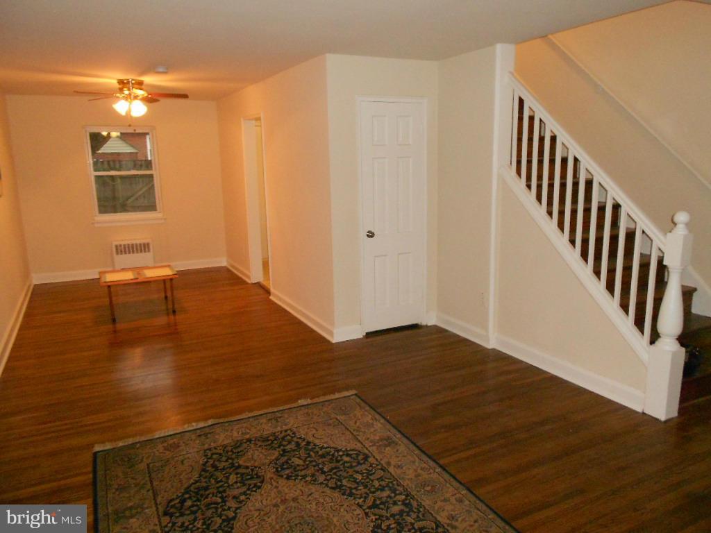 2811 16th Road South, Unit 2811A Arlington, VA 22204 - Photo 22 of 30 One more look at this lovely main level.