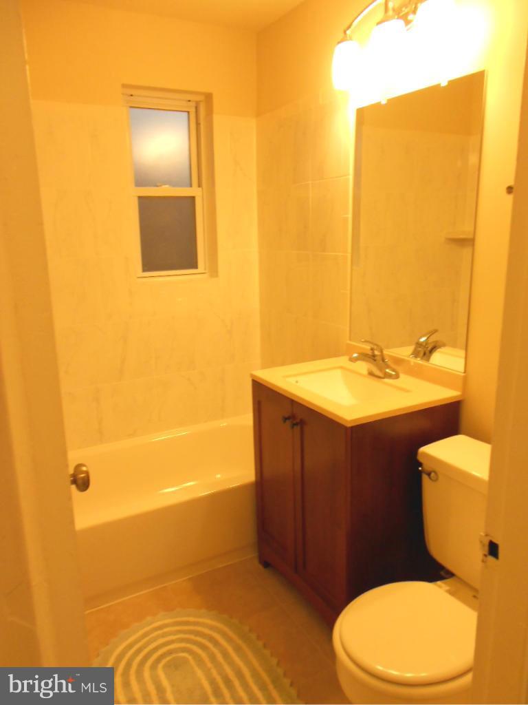 2811 16th Road South, Unit 2811A Arlington, VA 22204 - Photo 25 of 30 Totally renovated bath, modern and sleek.