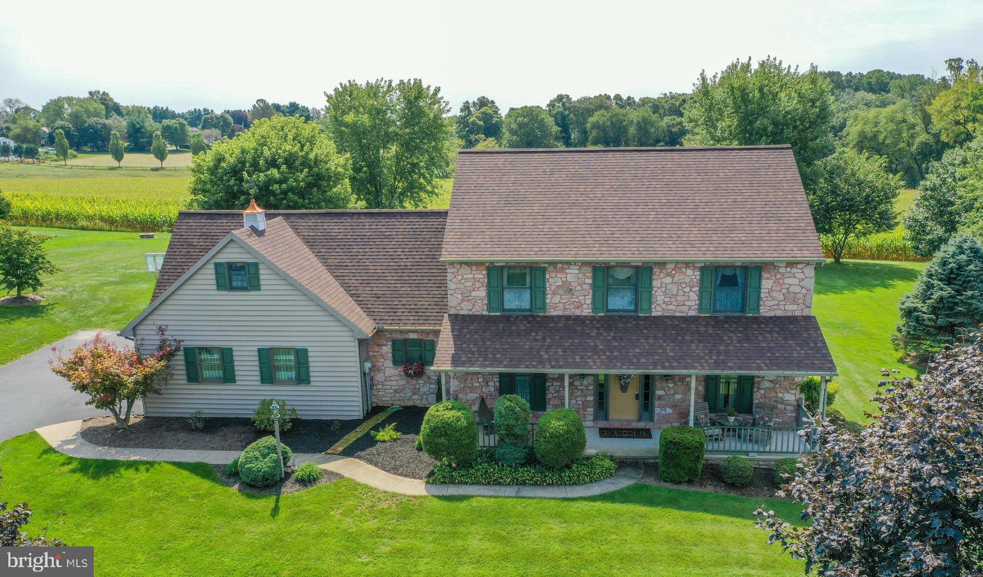 44 Field Lane Lititz, PA 17543 - Photo 1 of 49