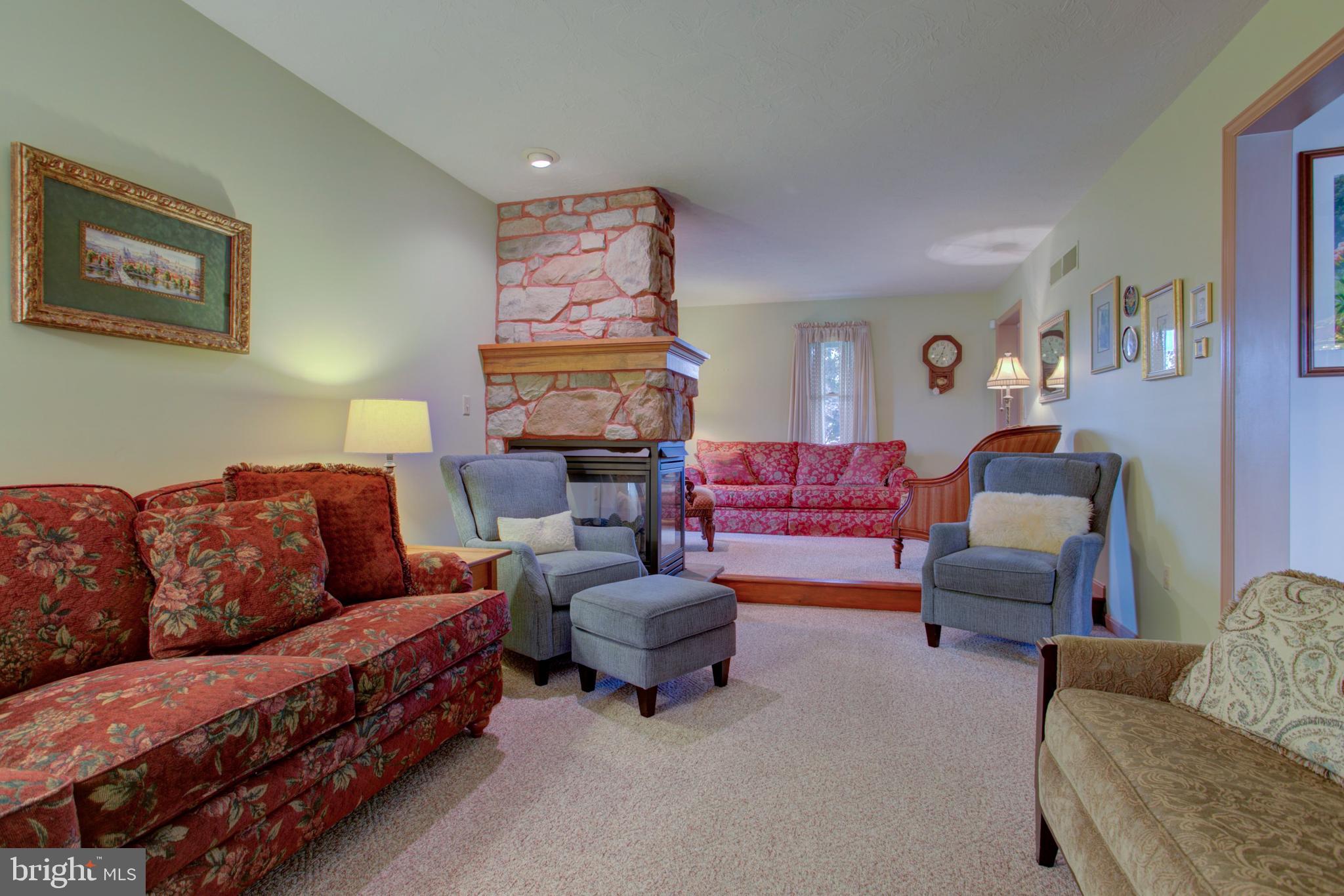 44 Field Lane Lititz, PA 17543 - Photo 5 of 49