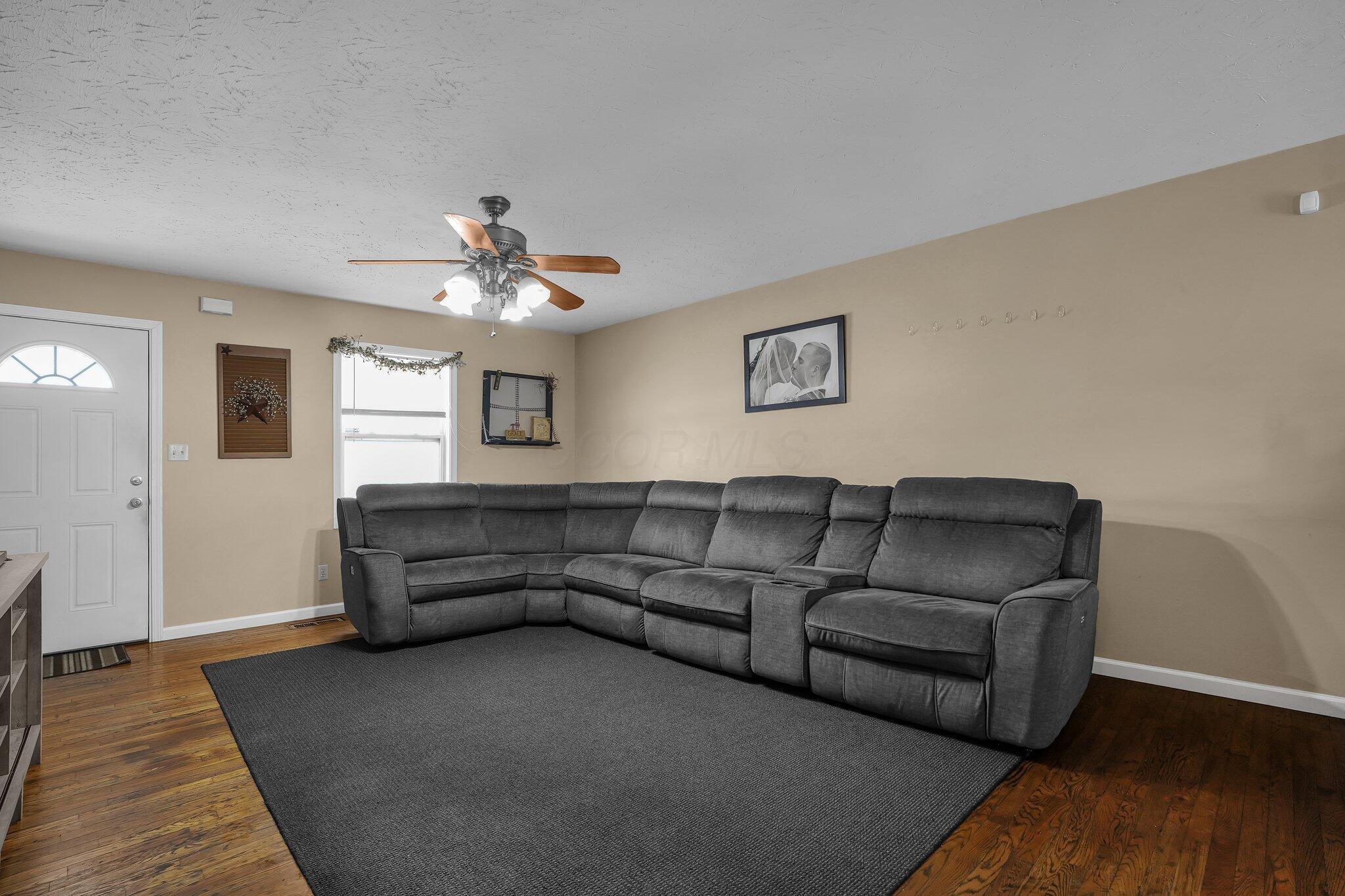 701 Riverbirch Road Washington Court House, OH 43160 - Photo 7 of 28 large living room