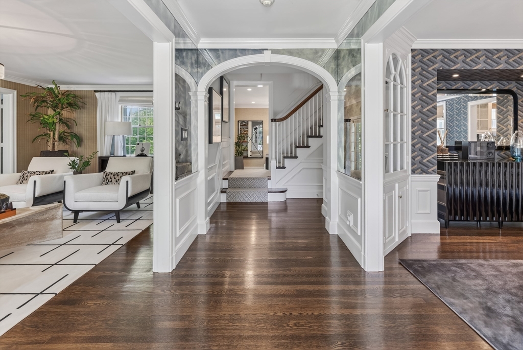 29 Pembroke Road Weston, MA 02493 - Photo 7 of 20 Gallery Image 7