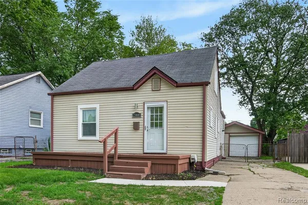 $169,900 | 23440 Cayuga Avenue, Hazel Park, MI 48030