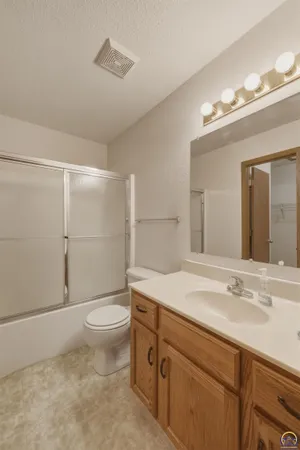 $229,900 | 7355 Southwest 23rd Court, Topeka, KS 66614