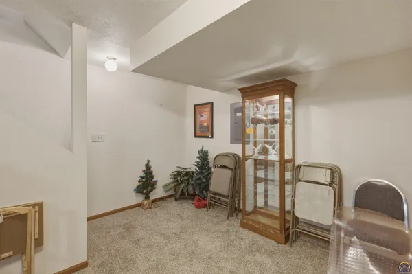 $229,900 | 7355 Southwest 23rd Court, Topeka, KS 66614