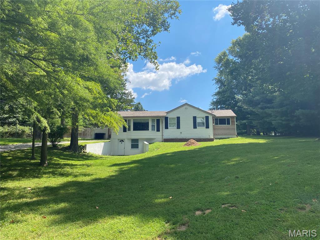 5466 Keller Road St. Louis, MO 63128 - Photo 1 of 23 Gallery Image 1