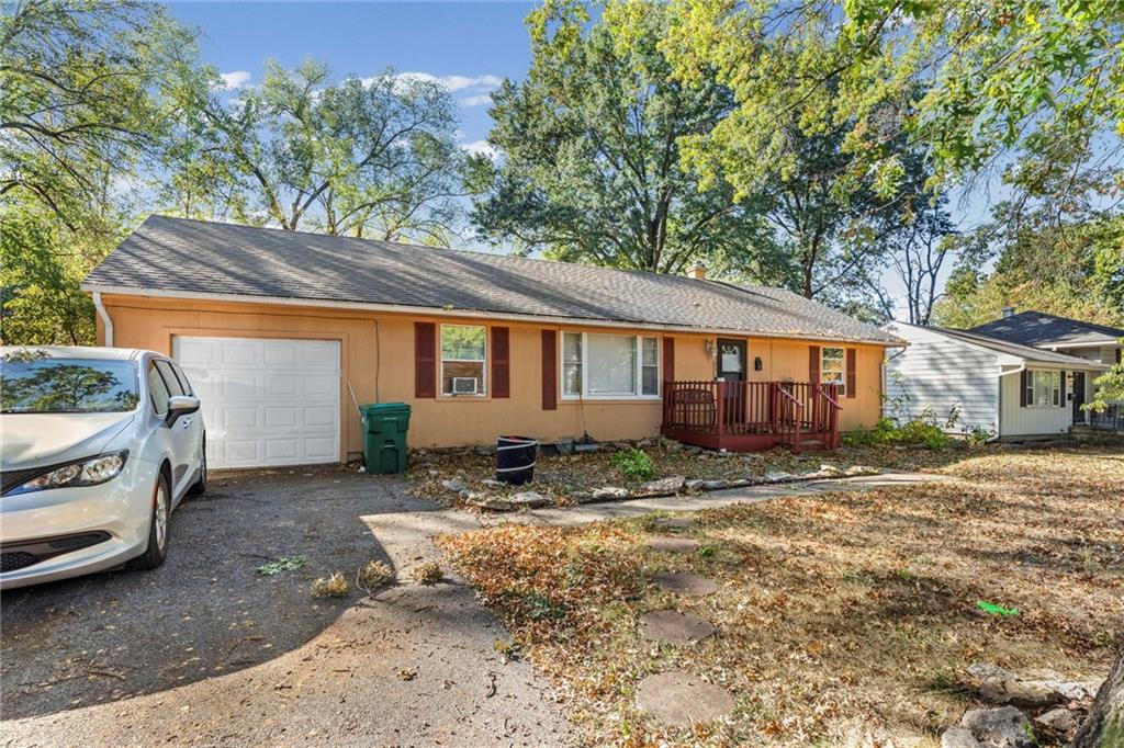 9703 East 80 Terrace Raytown, MO 64138 - Photo 2 of 30