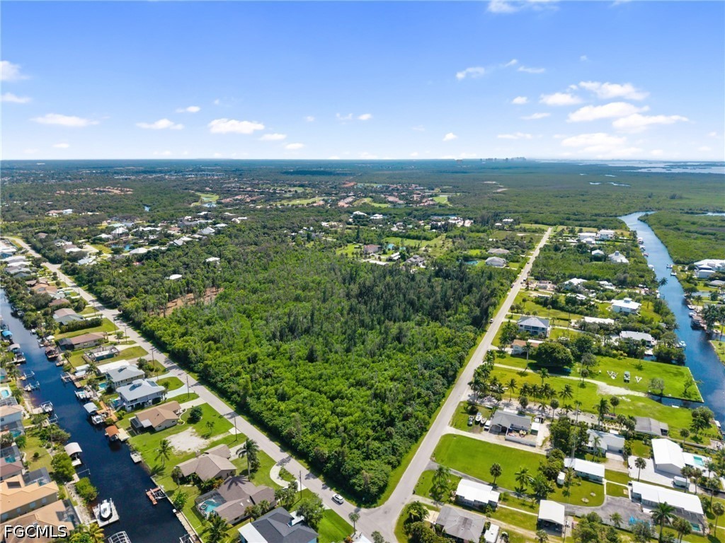 18161 Pioneer Road Fort Myers, FL 33908 - Photo 4 of 17