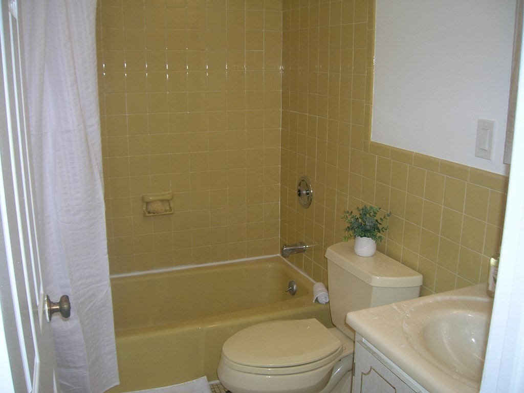 6 April Lane, Unit 33 Lexington, MA 02421 - Photo 11 of 12