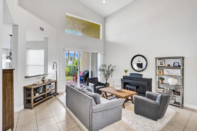 a view of entryway with a front door