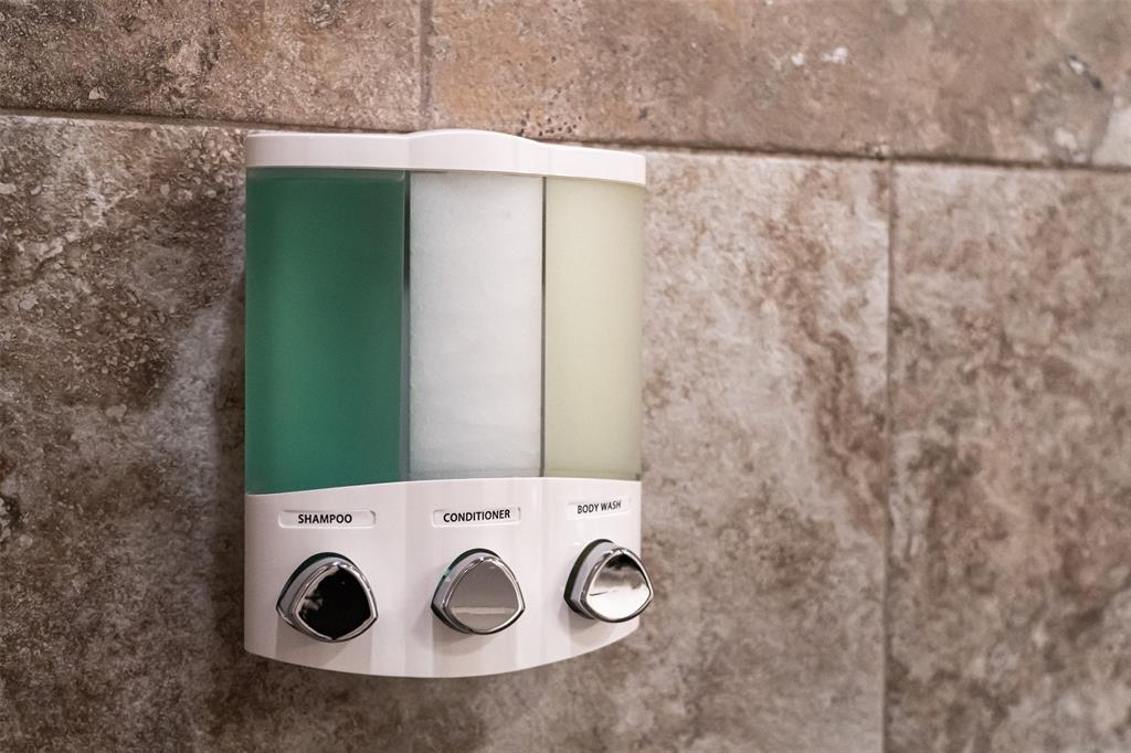 7352 Kingsport Lane Tyler, TX 75703 - Photo 21 of 38 a utility room with dryer and washer