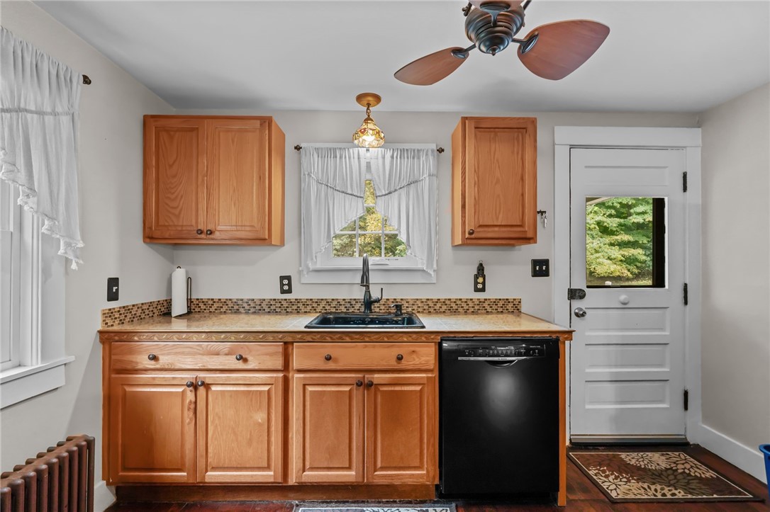 12 Chestnut Hill Road Glocester, RI 02814 - Photo 8 of 43