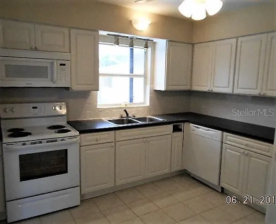 $2,550 | 4201 Benson Avenue North, St. Petersburg, FL 33713
