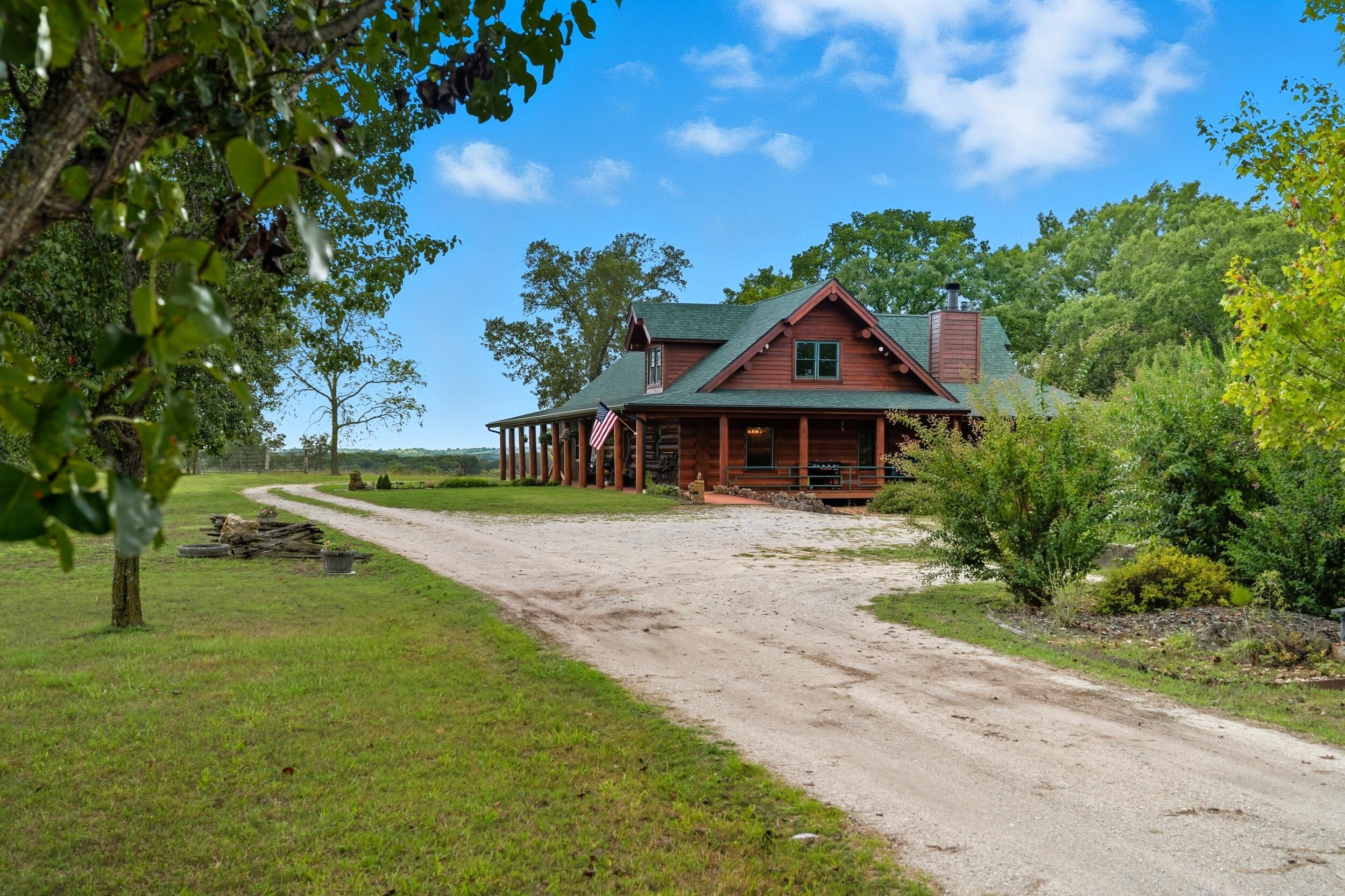 2024 160-70 Reeds Spring, MO 65737 - Photo 84 of 99 Welcome Home!