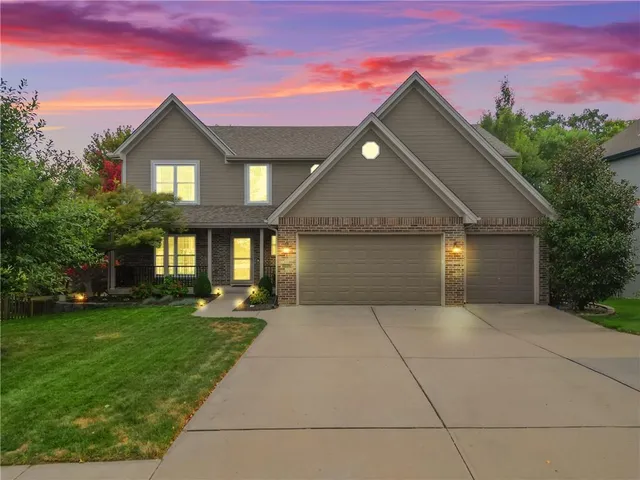 $585,000 | 9007 Northeast 92nd Terrace, Kansas City, MO 64157