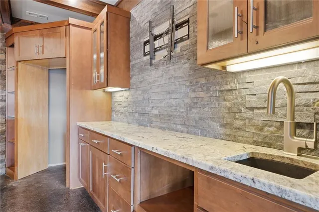 $585,000 | 9007 Northeast 92nd Terrace, Kansas City, MO 64157