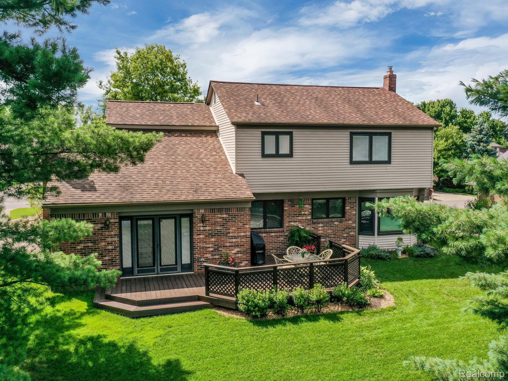 643 Shelley Drive Rochester, MI 48307 - Photo 41 of 46 Rear View