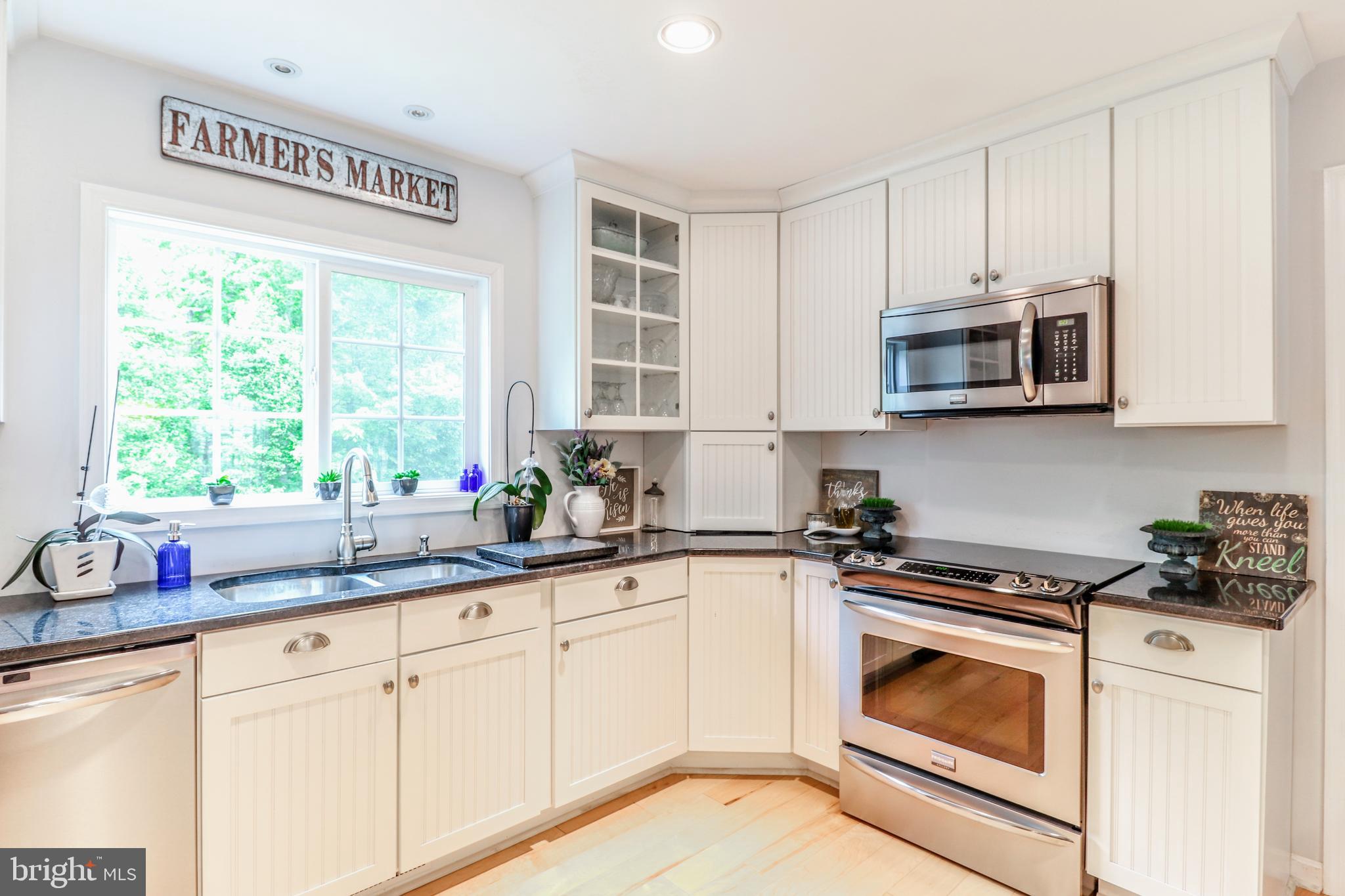 11416 Redlands Road Lusby, MD 20657 - Photo 6 of 36 Kitchen - Main Level