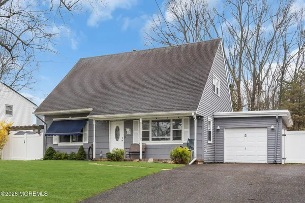 $529,000 | 813 Raleigh Drive, Toms River, NJ 08753