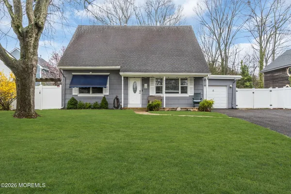 $529,000 | 813 Raleigh Drive, Toms River, NJ 08753