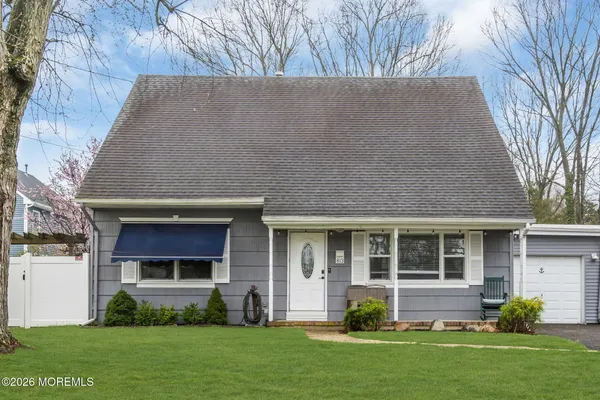 $529,000 | 813 Raleigh Drive, Toms River, NJ 08753