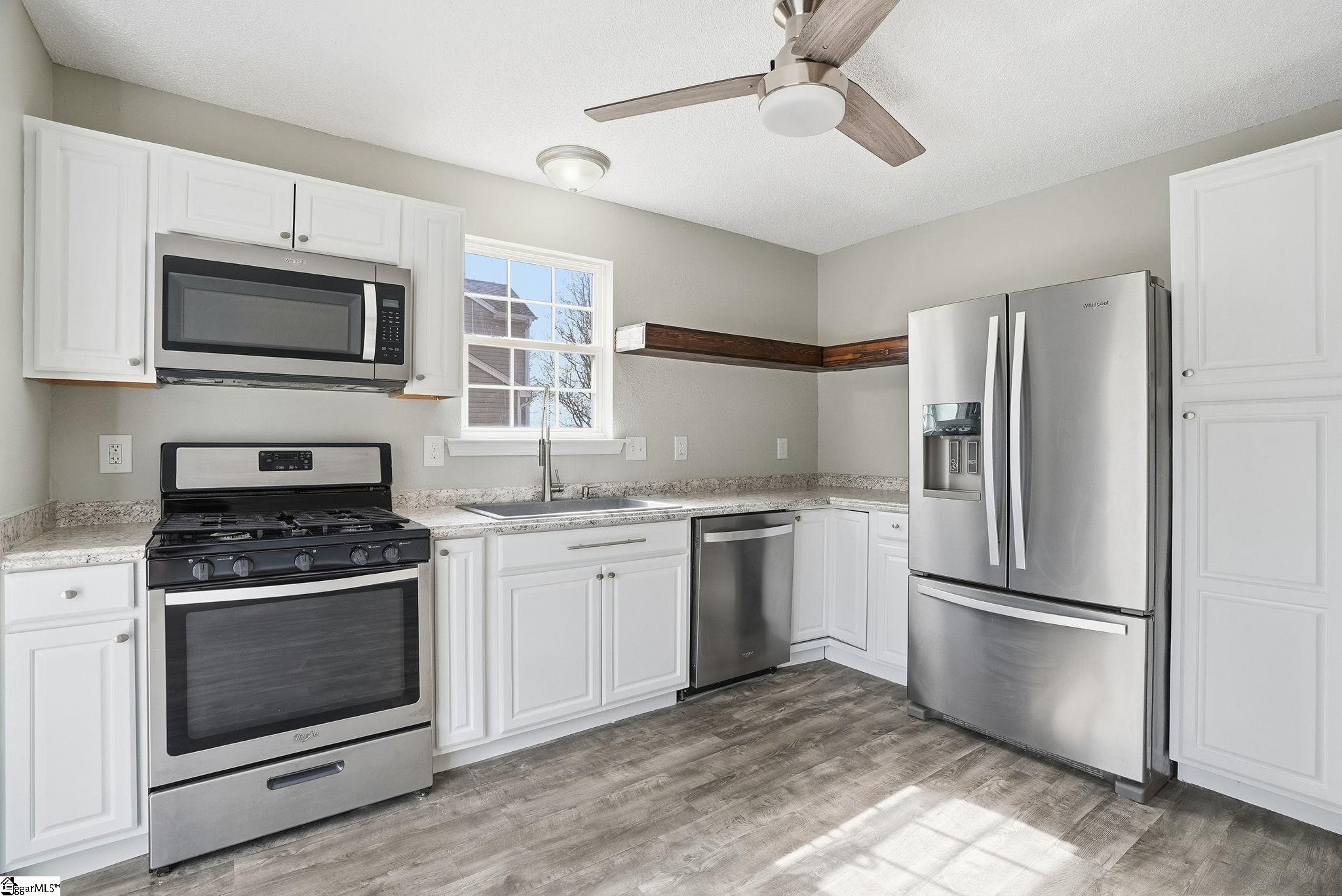 198 Spring Street Duncan, SC 29334 - Photo 15 of 50